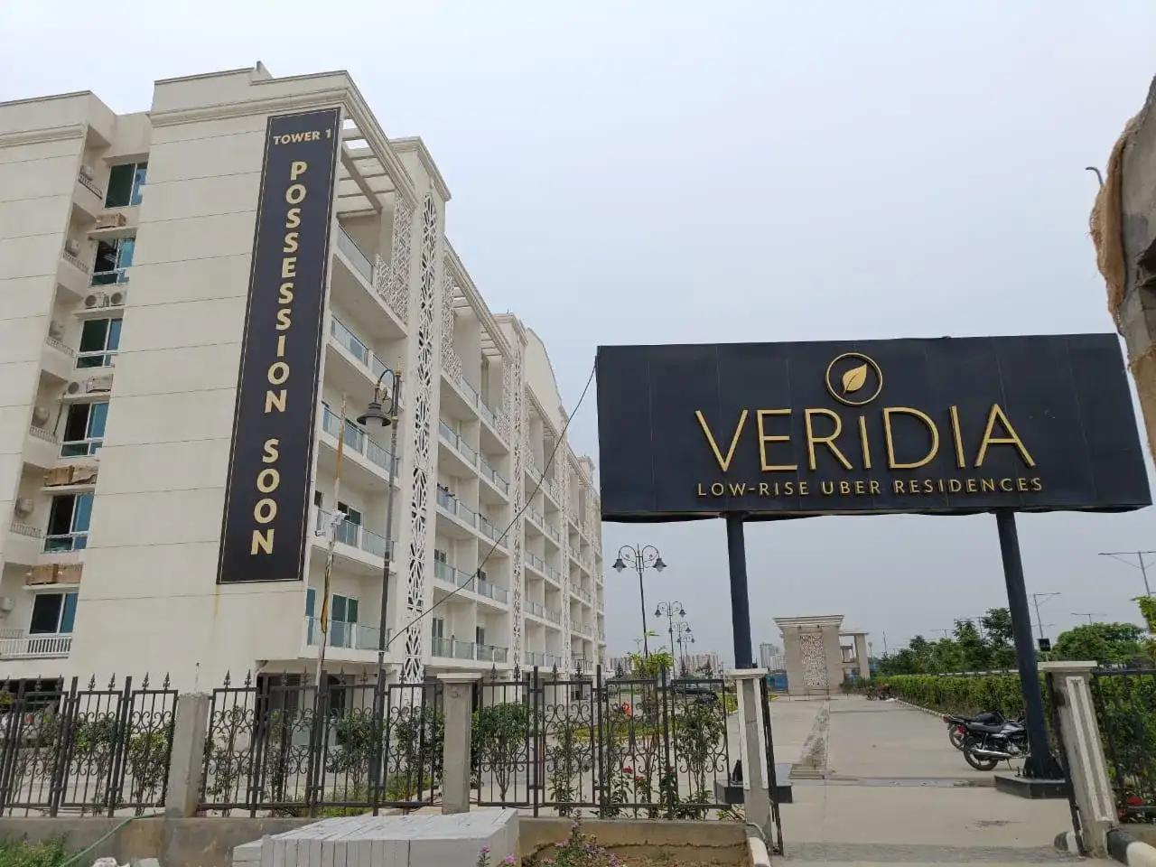 Wave Veridia - Luxury Villas for Sale in Ghaziabad